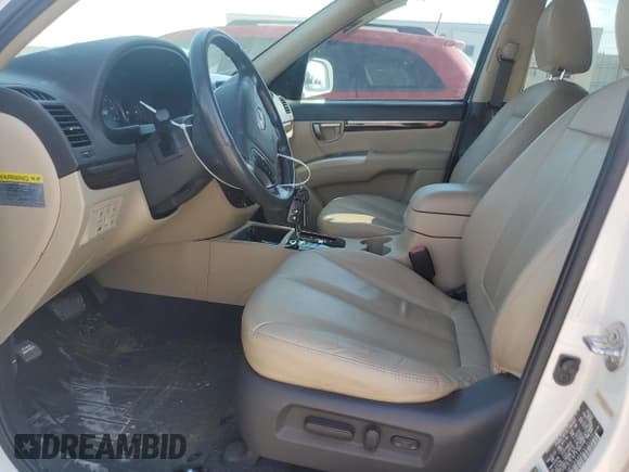 ✅ 2012 Hyundai Santa Fe Limited • VIN: 5XYZK4AG4CG136330 • Lot: 74472644. Listed on Copart with 99,014 mi. Free auction sales archive from the USA and detailed vehicle history report at DreamBid. Image 7.