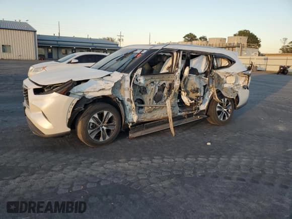 ✅ 2021 Toyota Highlander Hybrid XLE • VIN: 5TDGARAH4MS010179 • Lot: 93856255. Listed on Copart with Not provided. Free auction sales archive from the USA and detailed vehicle history report at DreamBid. Image 1.