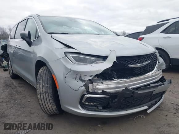 ✅ 2023 Chrysler Pacifica Touring L • VIN: 2C4RC1BG2PR624607 • Lot: 43731422. Wystawiony na IAAI z przebiegiem 63 563 mil. Bezpłatny archiwum sprzedaży aukcyjnych z USA i szczegółowy raport historii pojazdu na DreamBid. Zdjęcie 6.