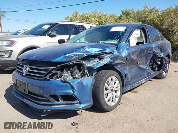 ✅ 2015 Volkswagen Jetta SE • VIN: 3VWD17AJ5FM257947 • Lot: 42288711. Listed on IAAI with 139,800 mi. Free auction sales archive from the USA and detailed vehicle history report at DreamBid. Image 6.