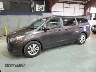 ✅ 2016 Kia Sedona LX • VIN: KNDMB5C17G6084757 • Лот: 93490745. Опубликован ранее на Copart с пробегом 182 285 миль. Бесплатный доступ к архиву аукционных продаж из США и подробный отчёт об истории автомобиля на DreamBid. Изображение 1.