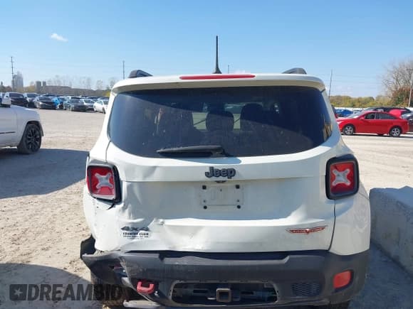 ✅ 2016 Jeep Renegade Trailhawk • VIN: ZACCJBCTXGPE07405 • Lot: 43590770. Listed on IAAI with 112,381 mi. Free auction sales archive from the USA and detailed vehicle history report at DreamBid. Image 15.