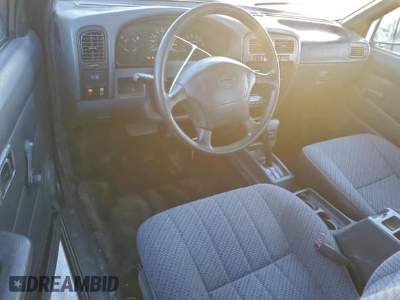 ✅ 1996 Nissan Frontier XE • VIN: 1N6SD16SXTC315836 • Lot: 96333145. Listed on Copart with 155,001 mi. Free auction sales archive from the USA and detailed vehicle history report at DreamBid. Image 8.