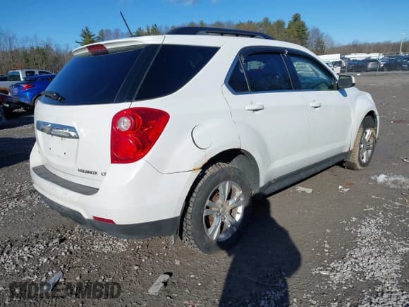 ✅ 2015 Chevrolet Equinox LT • VIN: 2GNFLFEK5F6100214 • Lot: 43801117. Wystawiony na IAAI z przebiegiem 110 899 mil. Bezpłatny archiwum sprzedaży aukcyjnych z USA i szczegółowy raport historii pojazdu na DreamBid. Zdjęcie 4.