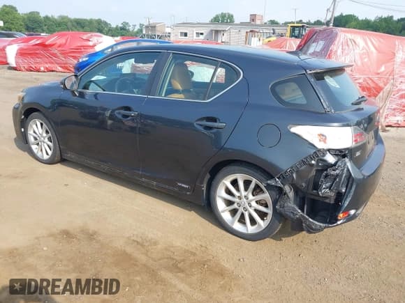 ✅ 2011 Lexus CT 200h • VIN: JTHKD5BH0B2039237 • Lot: 42863629. Wystawiony na IAAI z przebiegiem 74 580 mil. Bezpłatny archiwum sprzedaży aukcyjnych z USA i szczegółowy raport historii pojazdu na DreamBid. Zdjęcie 3.