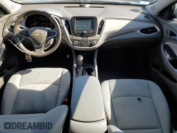 2018 Chevrolet Malibu LS z VIN 1G1ZC5ST1JF172371, wystawiony jako Copart lot #80780405 z przebiegiem 133 856 mil mil oraz Szkoda całkowita • Salvage title. Historia ofert i sprzedaży dostępna na DreamBid. Obrazek 8.