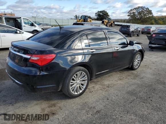 ✅ 2012 Chrysler 200 Limited • VIN: 1C3CCBCG5CN254095 • Лот: 87269655. Опубликован ранее на Copart с пробегом 119 672 миль. Бесплатный доступ к архиву аукционных продаж из США и подробный отчёт об истории автомобиля на DreamBid. Изображение 3.