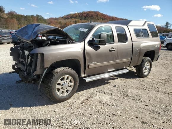 ✅ 2013 Chevrolet Silverado 2500HD LTZ • VIN: 1GC2KYCG3DZ241031 • Lot: 75018534. Listed on Copart with 96,306 mi. Free auction sales archive from the USA and detailed vehicle history report at DreamBid. Image 1.