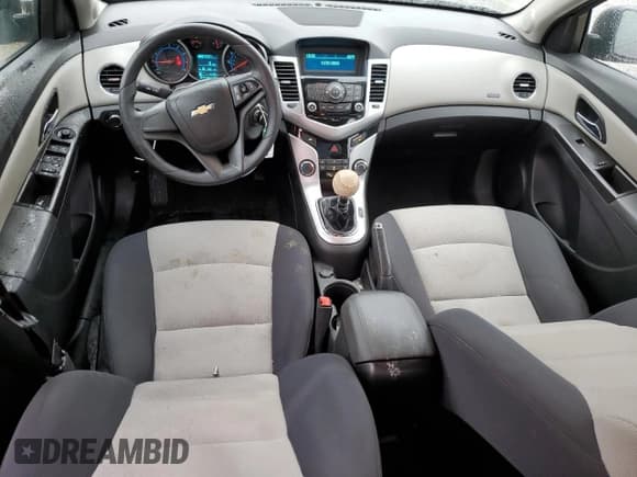 ✅ 2016 Chevrolet Cruze LS • VIN: 1G1PB5SG8G7200506 • Lot: 85978084. Listed on Copart with 73,400 mi. Free auction sales archive from the USA and detailed vehicle history report at DreamBid. Image 8.