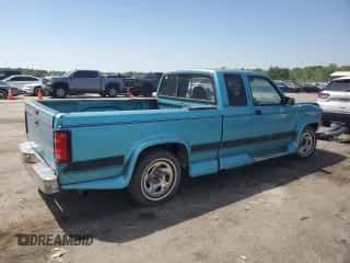 1995 Dodge Dakota z VIN 1B7GL23Y5SW925098, wystawiony jako Copart lot #52750475 z przebiegiem 267 673 mil mil oraz Szkoda całkowita • Salvage title. Historia ofert i sprzedaży dostępna na DreamBid. Obrazek 3.