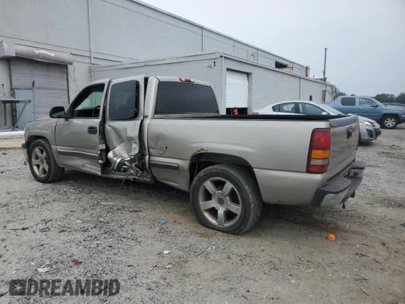✅ 2002 Chevrolet Silverado 1500 • VIN: 2GCEC19VX21208329 • Lot: 67529185. Wystawiony na Copart z przebiegiem 260 873 mil. Bezpłatny archiwum sprzedaży aukcyjnych z USA i szczegółowy raport historii pojazdu na DreamBid. Zdjęcie 2.