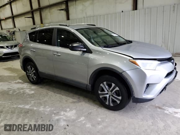 ✅ 2017 Toyota RAV4 LE • VIN: 2T3ZFREV9HW367517 • Lot: 89878435. Wystawiony na Copart z przebiegiem 79 357 mil. Bezpłatny archiwum sprzedaży aukcyjnych z USA i szczegółowy raport historii pojazdu na DreamBid. Zdjęcie 4.