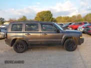 ✅ 2017 Jeep Patriot Sport • VIN: 1C4NJPBB7HD157734 • Lot: 43364736. Wystawiony na IAAI z przebiegiem 116 357 mil. Bezpłatny archiwum sprzedaży aukcyjnych z USA i szczegółowy raport historii pojazdu na DreamBid. Zdjęcie 13.