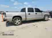 ✅ 2004 Chevrolet Silverado 1500 LS • VIN: 2GCEC13TX41247187 • Лот: 61547835. Опубликован ранее на Copart с пробегом 175 451 миль. Бесплатный доступ к архиву аукционных продаж из США и подробный отчёт об истории автомобиля на DreamBid. Изображение 3.