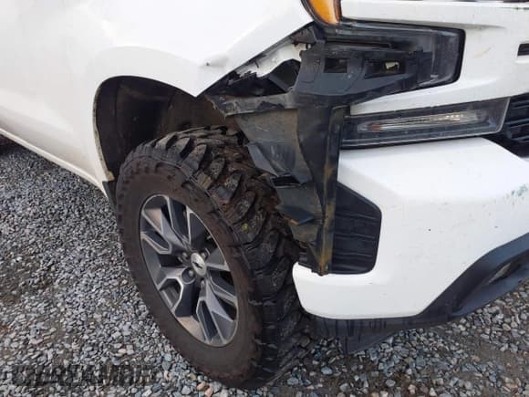 ✅ 2020 Chevrolet Silverado 1500 RST • VIN: 3GCUYEET9LG110801 • Lot: 43146146. Listed on IAAI with 145,879 mi. Free auction sales archive from the USA and detailed vehicle history report at DreamBid. Image 6.