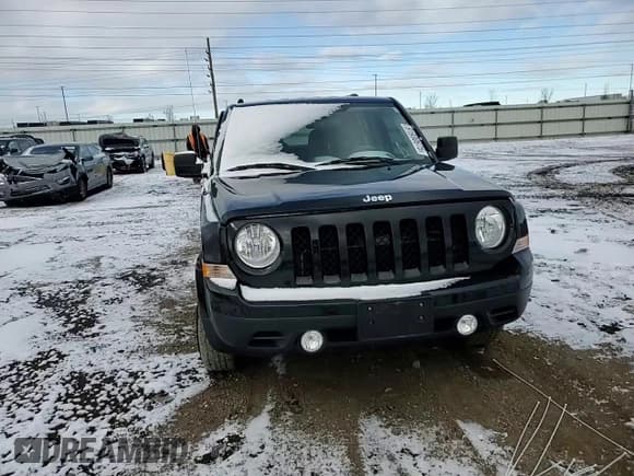 ✅ 2015 Jeep Patriot Sport • VIN: 1C4NJPBB1FD118733 • Лот: 91930675. Опубликован ранее на Copart с пробегом 68 358 миль. Бесплатный доступ к архиву аукционных продаж из США и подробный отчёт об истории автомобиля на DreamBid. Изображение 13.