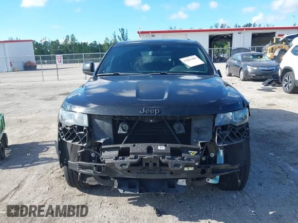 ✅ 2018 Jeep Grand Cherokee Altitude • VIN: 1C4RJEAG4JC408000 • Lot: 43007681. Wystawiony na IAAI z przebiegiem 73 437 mil. Bezpłatny archiwum sprzedaży aukcyjnych z USA i szczegółowy raport historii pojazdu na DreamBid. Zdjęcie 12.