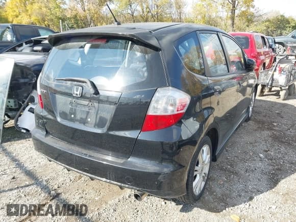✅ 2010 Honda Fit Sport • VIN: JHMGE8H4XAC014038 • Lot: 43580540. Wystawiony na IAAI z przebiegiem 168 862 mil. Bezpłatny archiwum sprzedaży aukcyjnych z USA i szczegółowy raport historii pojazdu na DreamBid. Zdjęcie 4.