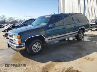 ✅ 1994 Chevrolet Suburban • VIN: 1GNEC16K8RJ405050 • Lot: 46087905. Listed on Copart with 284,582 mi. Free auction sales archive from the USA and detailed vehicle history report at DreamBid. Image 1.