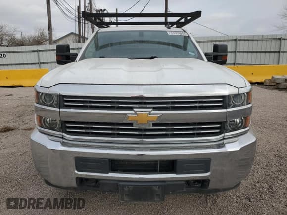 ✅ 2016 Chevrolet Silverado 2500HD Work Truck • VIN: 1GB2CUEG0GZ388807 • Lot: 88550155. Wystawiony na Copart z przebiegiem 104 303 mil. Bezpłatny archiwum sprzedaży aukcyjnych z USA i szczegółowy raport historii pojazdu na DreamBid. Zdjęcie 5.