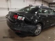 ✅ 2015 Volkswagen Jetta SE • VIN: 3VWD17AJ1FM319831 • Лот: 43329916. Опубликован ранее на IAAI с пробегом 101 992 миль. Бесплатный доступ к архиву аукционных продаж из США и подробный отчёт об истории автомобиля на DreamBid. Изображение 6.