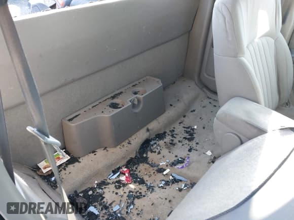 ✅ 2003 Chevrolet S-10 • VIN: 1GCCS19H038283804 • Лот: 42018334. Опубликован ранее на IAAI с пробегом 171 940 миль. Бесплатный доступ к архиву аукционных продаж из США и подробный отчёт об истории автомобиля на DreamBid. Изображение 8.