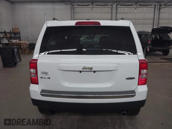 ✅ 2017 Jeep Patriot High Altitude • VIN: 1C4NJRFB3HD162659 • Lot: 42723746. Listed on IAAI with 81,208 mi. Free auction sales archive from the USA and detailed vehicle history report at DreamBid. Image 17.