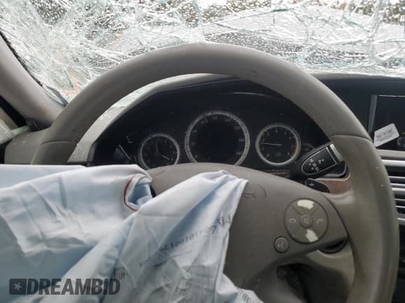 ✅ 2013 Mercedes-Benz E 350 Luxury • VIN: WDDHF5KB5DA714676 • Lot: 82665105. Listed on Copart with Not provided. Free auction sales archive from the USA and detailed vehicle history report at DreamBid. Image 9.