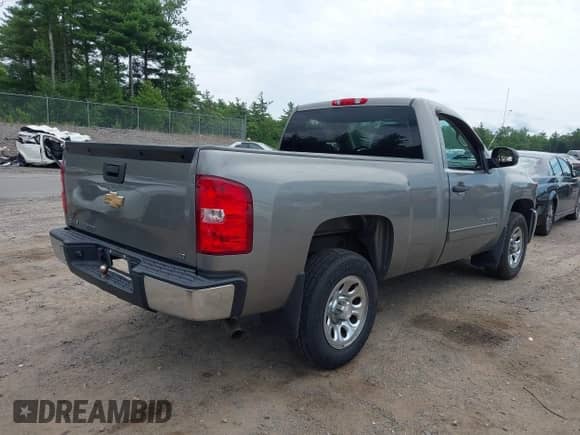 2013 Chevrolet Silverado 1500 LT with VIN 1GCNCSEA8DZ352108, listed as a IAAI auction lot 42650513 with 162,785 mi miles and . Bid and sale history available at DreamBid. Image 4.