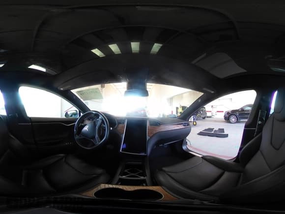 ✅ 2019 Tesla Model S 75D • VIN: 5YJSA1E29KF335025 • Lot: 42912716. Listed on IAAI with 49,457 mi. Free auction sales archive from the USA and detailed vehicle history report at DreamBid. Image 19.