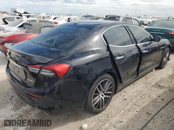 ✅ 2021 Maserati Ghibli S Q4 • VIN: ZAM57YTA7M1357708 • Lot: 74319964. Wystawiony na Copart z przebiegiem Nie podano. Bezpłatny archiwum sprzedaży aukcyjnych z USA i szczegółowy raport historii pojazdu na DreamBid. Zdjęcie 3.