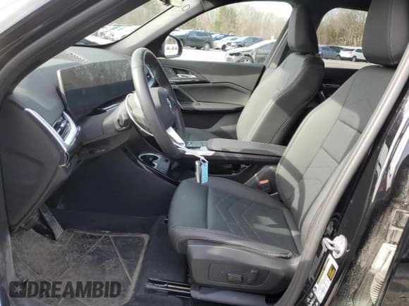 ✅ 2023 BMW X1 xDrive28i • VIN: WBX73EF03P5Y23743 • Лот: 48260284. Опубликован ранее на Copart с пробегом 3 615 миль. Бесплатный доступ к архиву аукционных продаж из США и подробный отчёт об истории автомобиля на DreamBid. Изображение 7.