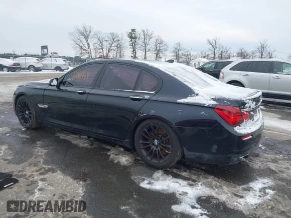 ✅ 2015 BMW 7 Series 750i xDrive • VIN: WBAYB6C54FD225432 • Lot: 41286904. Listed on IAAI with 94,139 mi. Free auction sales archive from the USA and detailed vehicle history report at DreamBid. Image 3.