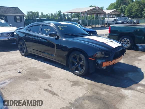 ✅ 2014 Dodge Charger RT • VIN: 2C3CDXCT3EH283596 • Lot: 43059244. Wystawiony na IAAI z przebiegiem 102 322 mil. Bezpłatny archiwum sprzedaży aukcyjnych z USA i szczegółowy raport historii pojazdu na DreamBid. Zdjęcie 1.