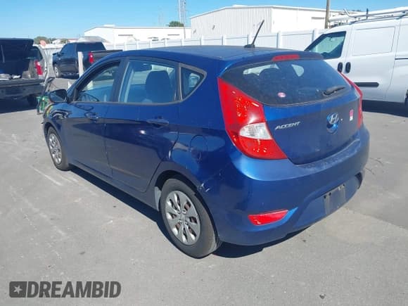 ✅ 2016 Hyundai Accent SE • VIN: KMHCT5AE1GU261034 • Lot: 43567470. Wystawiony na IAAI z przebiegiem 138 458 mil. Bezpłatny archiwum sprzedaży aukcyjnych z USA i szczegółowy raport historii pojazdu na DreamBid. Zdjęcie 3.