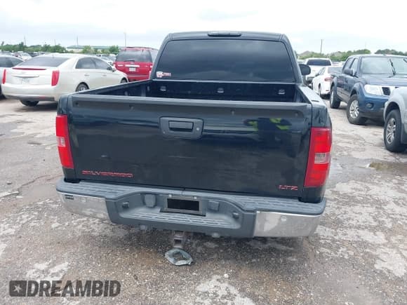✅ 2009 Chevrolet Silverado 1500 • VIN: 3GCEC33J49G148325 • Lot: 42208402. Wystawiony na IAAI z przebiegiem 200 901 mil. Bezpłatny archiwum sprzedaży aukcyjnych z USA i szczegółowy raport historii pojazdu na DreamBid. Zdjęcie 16.