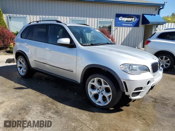 ✅ 2013 BMW X5 xDrive35i • VIN: 5UXZV4C51D0B22350 • Lot: 86075275. Listed on Copart with 204,015 mi. Free auction sales archive from the USA and detailed vehicle history report at DreamBid. Image 4.
