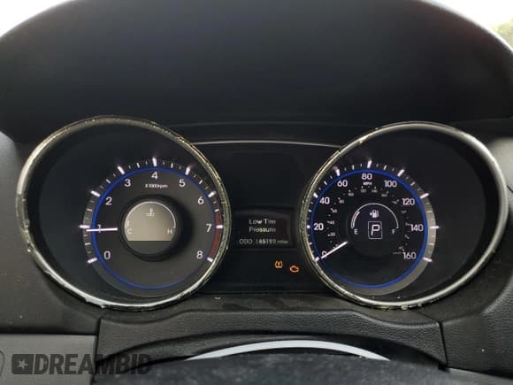 ✅ 2011 Hyundai Sonata SE • VIN: 5NPEC4AB4BH178438 • Lot: 66506554. Wystawiony na Copart z przebiegiem 165 190 mil. Bezpłatny archiwum sprzedaży aukcyjnych z USA i szczegółowy raport historii pojazdu na DreamBid. Zdjęcie 9.