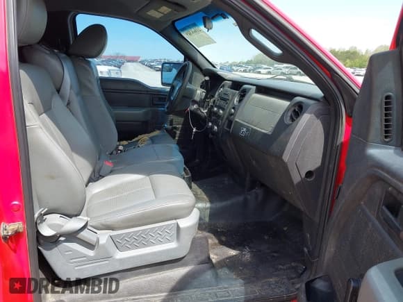 ✅ 2011 Ford F-150 XL • VIN: 1FTMF1CMXBKD88737 • Лот: 41868349. Опубликован ранее на IAAI с пробегом 276 266 миль. Бесплатный доступ к архиву аукционных продаж из США и подробный отчёт об истории автомобиля на DreamBid. Изображение 5.