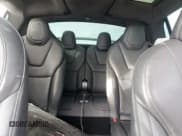 ✅ 2022 Tesla Model X Plaid • VIN: 7SAXCBE66NF342093 • Lot: 88165005. Wystawiony na Copart z przebiegiem Nie podano. Bezpłatny archiwum sprzedaży aukcyjnych z USA i szczegółowy raport historii pojazdu na DreamBid. Zdjęcie 10.