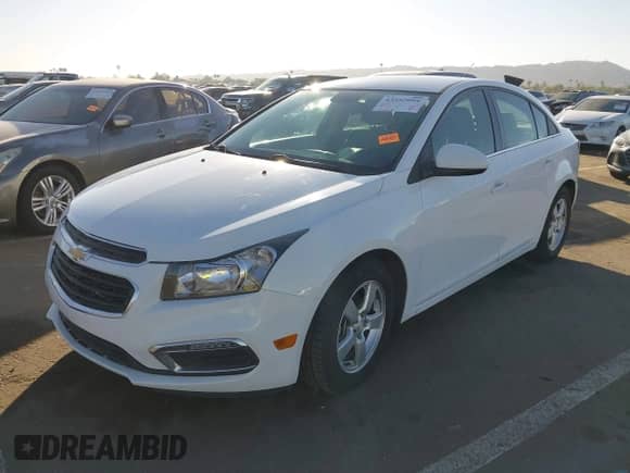 2016 Chevrolet Cruze LT z VIN 1G1PE5SB9G7175787, wystawiony jako IAAI lot #43552094 z przebiegiem 92 068 mil mil oraz . Historia ofert i sprzedaży dostępna na DreamBid. Obrazek 2.