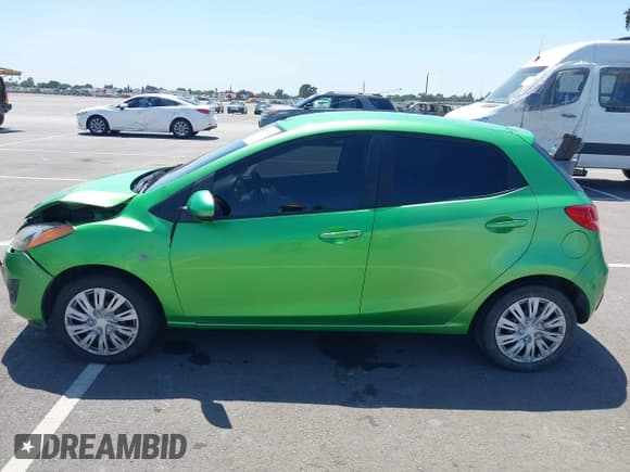 ✅ 2013 Mazda 2 Sport • VIN: JM1DE1KZXD0163118 • Lot: 42374110. Listed on IAAI with 99,192 mi. Free auction sales archive from the USA and detailed vehicle history report at DreamBid. Image 14.
