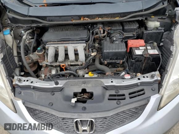 ✅ 2010 Honda Fit Sport • VIN: JHMGE8H42AC026989 • Lot: 90305815. Wystawiony na Copart z przebiegiem 125 353 mil. Bezpłatny archiwum sprzedaży aukcyjnych z USA i szczegółowy raport historii pojazdu na DreamBid. Zdjęcie 11.