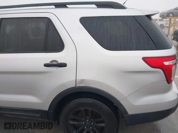 ✅ 2015 Ford Explorer • VIN: 1FM5K7B85FGC23982 • Lot: 42154220. Listed on IAAI with 211,883 mi. Free auction sales archive from the USA and detailed vehicle history report at DreamBid. Image 6.