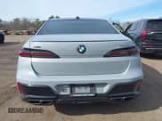 ✅ 2023 BMW 7 Series 760i xDrive • VIN: WBA33EJ06PCL84520 • Лот: 41556566. Опубликован ранее на IAAI с пробегом 20 617 миль. Бесплатный доступ к архиву аукционных продаж из США и подробный отчёт об истории автомобиля на DreamBid. Изображение 16.