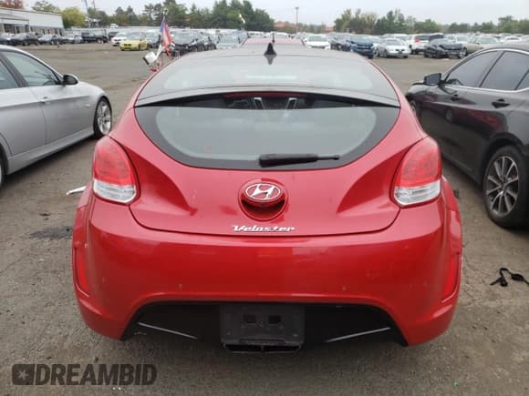 ✅ 2016 Hyundai Veloster • VIN: KMHTC6AD4GU266550 • Lot: 72531934. Wystawiony na Copart z przebiegiem 39 891 mil. Bezpłatny archiwum sprzedaży aukcyjnych z USA i szczegółowy raport historii pojazdu na DreamBid. Zdjęcie 6.