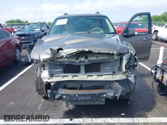 ✅ 2006 Ford Explorer Eddie Bauer • VIN: 1FMEU64E46UA91712 • Lot: 42290089. Wystawiony na IAAI z przebiegiem 184 684 mil. Bezpłatny archiwum sprzedaży aukcyjnych z USA i szczegółowy raport historii pojazdu na DreamBid. Zdjęcie 6.