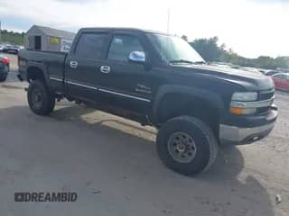 2001 Chevrolet Silverado 2500HD LS с VIN 1GCHK23U61F185242, выставлен на аукционе IAAI как лот 43249754 с пробегом 231 771 миль миль и . История ставок и продаж доступна на DreamBid. Изображение 1.