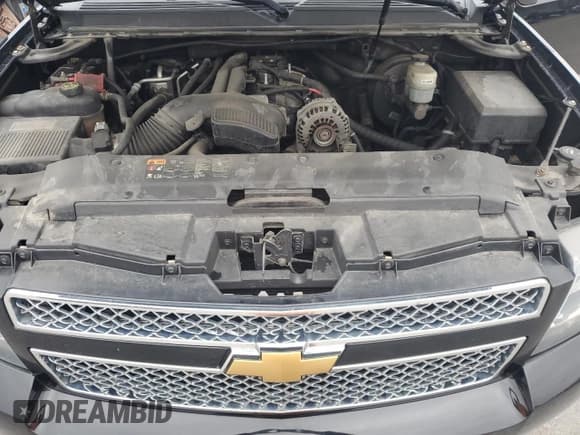 ✅ 2013 Chevrolet Suburban LTZ • VIN: 1GNSKKE74DR121174 • Lot: 90267505. Wystawiony na Copart z przebiegiem 181 025 mil. Bezpłatny archiwum sprzedaży aukcyjnych z USA i szczegółowy raport historii pojazdu na DreamBid. Zdjęcie 12.