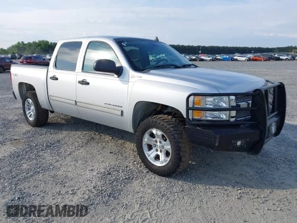 ✅ 2012 Chevrolet Silverado 1500 1HY • VIN: 3GCUKUEJ7CG247794 • Lot: 42234597. Listed on IAAI with 141,324 mi. Free auction sales archive from the USA and detailed vehicle history report at DreamBid. Image 1.